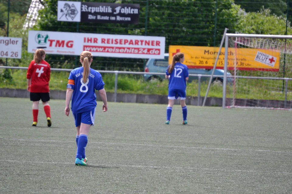 Ronja Bestgen (im Vordergrund) dirigierte die Offensive um Vivian Schulte (im Hintergrund) Ronja Bestgen (im Vordergrund) dirigierte die Offensive um Vivian Schulte (im Hintergrund)