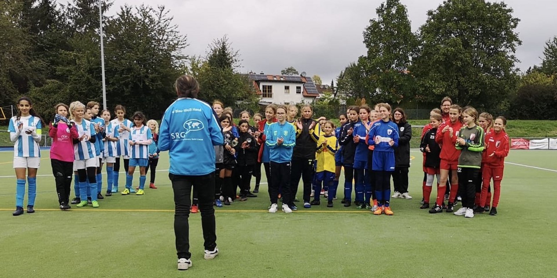 Bei der Siegerehrung freuten sich unsere U13 Juniorinnen über den vierten Platz