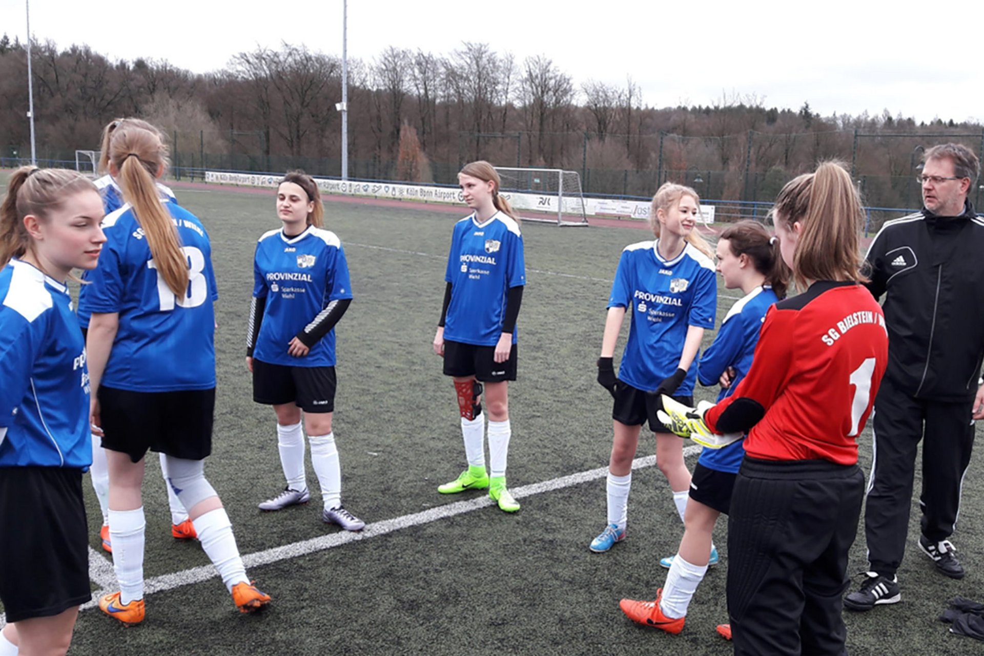 Gegen Rösrath waren unsere Mädchen lange Zeit die bessere Mannschaft, verlieren am Ende aber dennoch